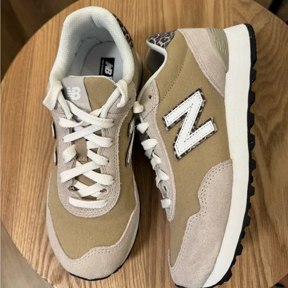 New Balance 515 Tan and White Sneakers - Picture 4 of 11